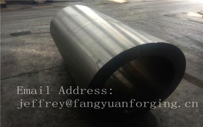 China 4130 4140 42CrMo4 4340 forjaron el tubo inconsútil del pozo de petróleo de la tubería de acero manguito industria petrolera del tubo de la junta en venta