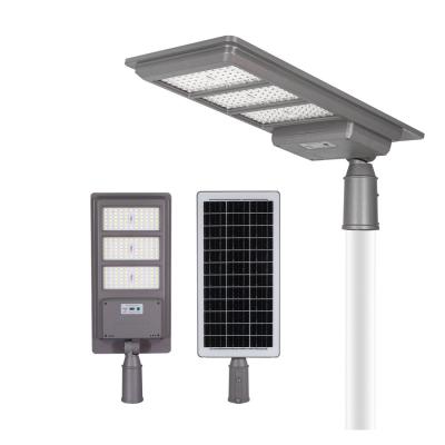 China Smd 2835 Beads IP65 All In One Solar LED Street Light 6500K Ra70 for sale