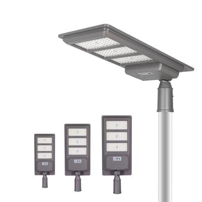 China IP65 All In One Solar LED Street Light Monocrystalline Solar Panel 34000lm PC Lens for sale