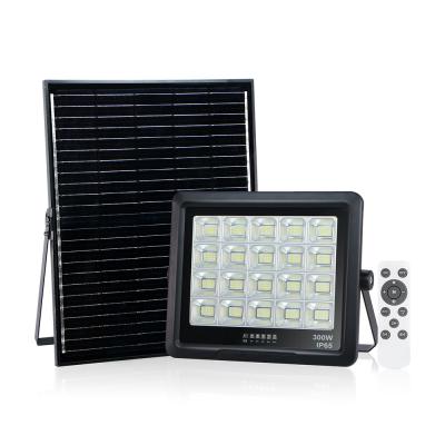 China 30W 50W 100W 300W 500W LED Solar Floodlight Outdoor IP65 Flood Light à venda