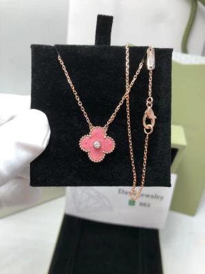 China Vintage 18k Rose Gold Necklace 18in Diamond Flower Shape Pendant for sale