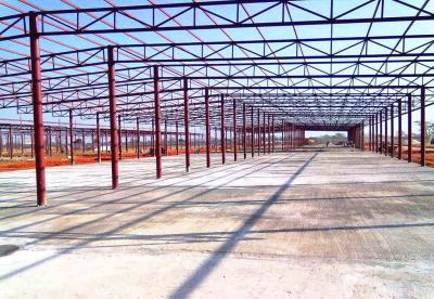 Chine Entrepôt en acier préfabriqué de structure d'espace d'atelier de structure métallique de toit de botte à vendre