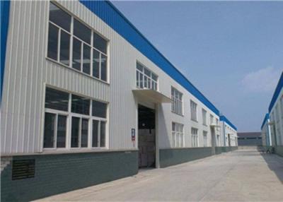 China La estructura de acero ligera Warehouse pre dirigió los marcos de acero prefabricados Warehouse en venta