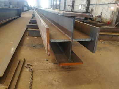 China Vorfabrizierte Stahlkonstruktions-Querstahlspalten-heißes Bad galvanisierte zu verkaufen