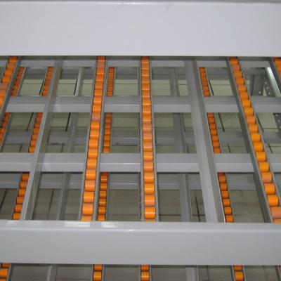 China 3000mm Long Carton Roller Flow Racking 1500kgs Per Layer Roller Rack System for sale