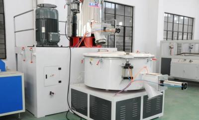 China Caucho/mezclador plástico de la materia prima, mezcladores plásticos de alta velocidad de la fricción del uno mismo de Elctric en venta