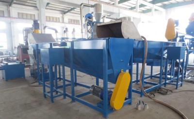 Chine Double plastique de boudineuse à vis réutilisant la machine 100-1000kg de granule/capacité d'heure à vendre