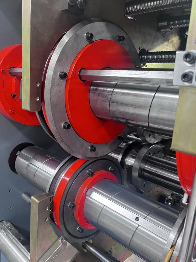 Slotting mechanism
