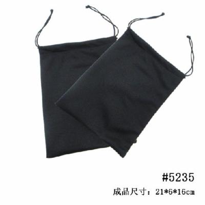 China O saco preto macio dobrável do armazenamento do cordão personalizou Priting com correia à venda
