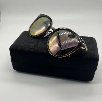 China Caja unisex cuboide de la caja de la lente del metal de la microfibra del 16.3CM para las gafas de sol en venta