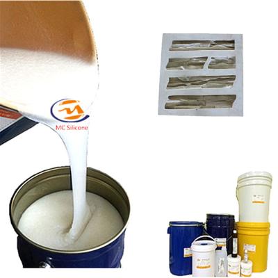 China Goma de silicona líquida blanca de la curación resistente de la condensación del álcali para la piedra artificial en venta