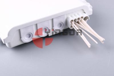 China Outdoor ABS Optical Splitter Box 8 Cores , Uncut cable Termination Box For 1x8 PLC Splitter White for sale