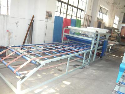 China Gewölbte Wand, die Maschine, Kleber-Verbreiten/Bedeckung/trocknet Stroh-Brett-Herstellungsverfahren-Linie herstellt zu verkaufen