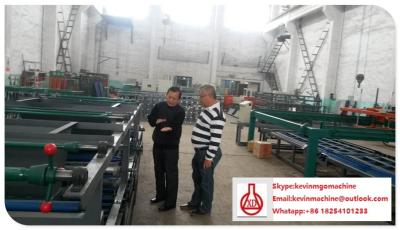 Chine Machine de panneau de paille de haute performance, machine automatique de panneau de MgO de ciment de fibre à vendre