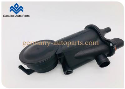 China La válvula de respiradero del cárter del motor de PCV/el separador de aceite cabe Porsche 911 996 997 99610702651 en venta