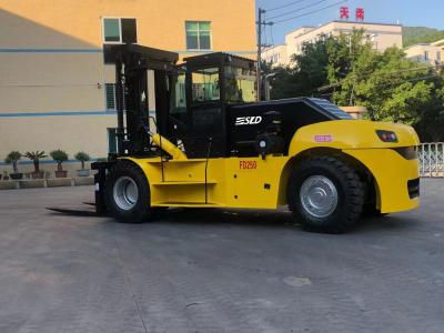 China 25 Ton 28 Ton Forklift Truck For Lifting Heavy Equipments And Heavy Containers for sale