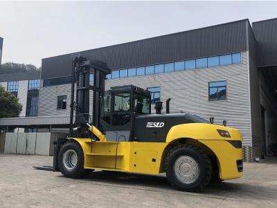 China Warehouse Heavy Duty Forklift Truck 20 Ton 32 Tons With Fork Attachments en venta