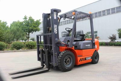 China LED Lamps CPCD25 Diesel Forklift Truck Load Capacity 2500kgs for sale