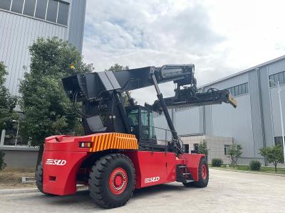 China Ergonomic Cabin 45000kg Load RS Reach Stacker For Heavy Container for sale