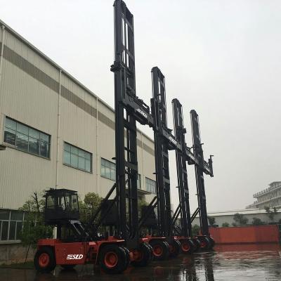 China 8 Tons Empty Container Handler For Stacking 20 Ft 40ft Empty Containers In Container Yard for sale