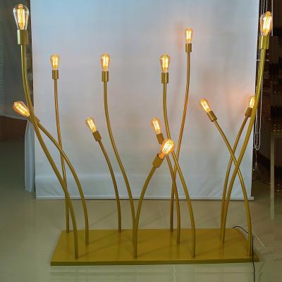 China New Wedding Decor 12 Wholesale Classic / Postmodern Heads Flower Lamp for sale