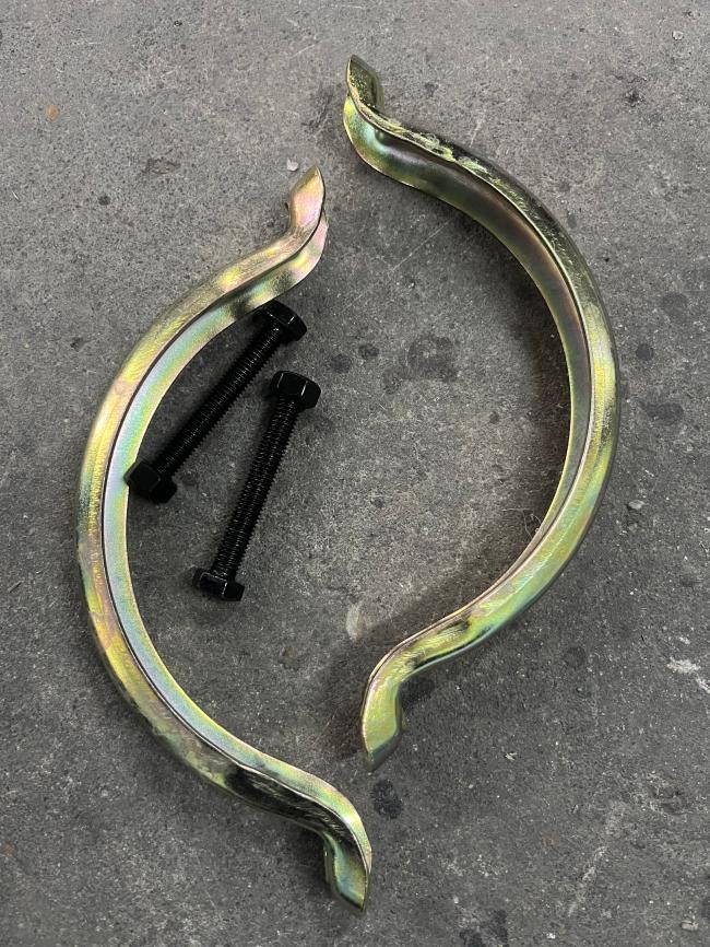 Muffler Pipe Clamp DZ9112540001 close-up image