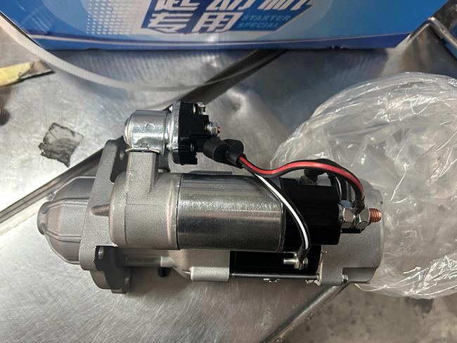 Starter Motor M93R3007SE side view