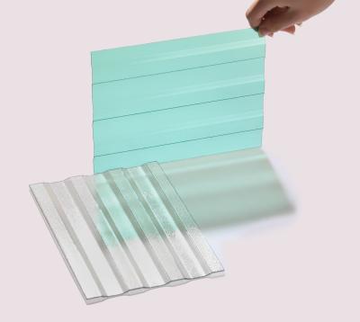 China 996mm 998mm Polycarbonate Embossed Sheet Green Roofing Sheet For Building for sale