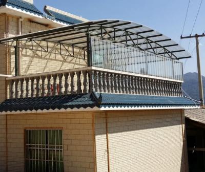 China 1,5 mm polycarbonaat golfplaat Hoge sterkte kosteneffectieve doorzichtige kunststof voor dakplaat Te koop