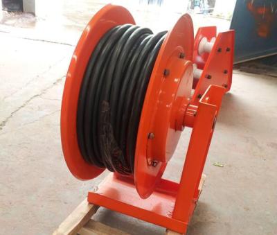 China Hydraulic Spooling Device Winch For Extreme Temperature Environments And Durability à venda