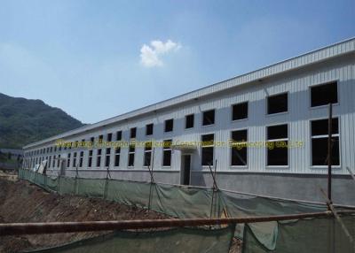 Chine Dessin jeté Q235, structure métallique de structure métallique d'entrepôt préfabriquée de l'entrepôt Q345 à vendre