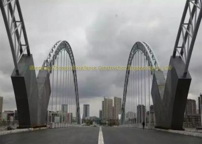 China Puente de arco de acero Quakeproof fuerte de Bailey del puente resistente del acero estructural en venta