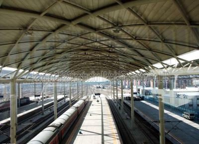 China Estructura prefabricada del marco de acero del ferrocarril con el tejado del marco del espacio en venta