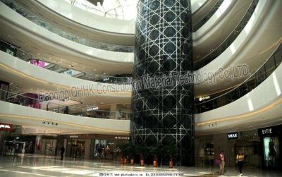 China Breite Spannen-hochfestes Stahldach bündelt vorfabriziertes Stahlkonstruktions-Einkaufszentrum zu verkaufen