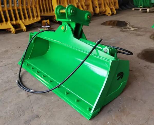 Quality Hydraulic Excavator Tilting Bucket 5T 1500mm NM360/400 Material for sale