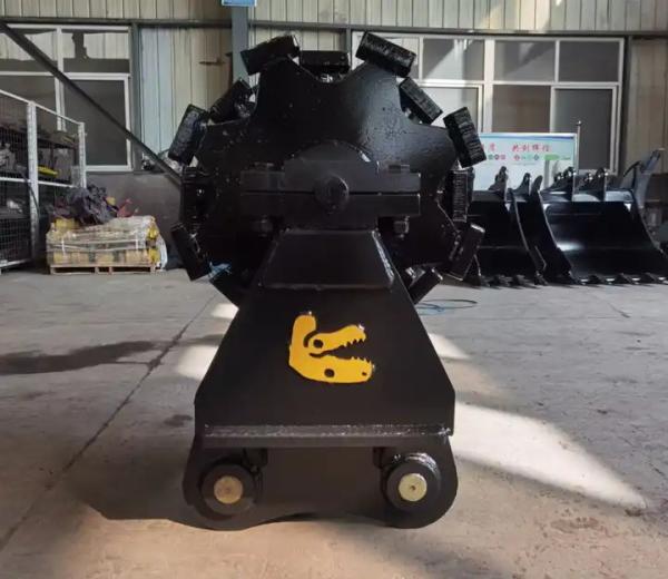 Quality 1-50 Ton Excavator Compaction Wheel with NM360/400 Material for sale