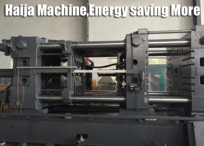 Chine Machine de moulage injection de pompe hydraulique de 10 tonnes, marchandises en plastique faisant la machine à vendre