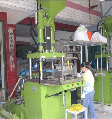 China sistema de control dinámico servo de la máquina vertical del moldeo a presión del poder 4KW en venta