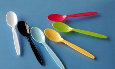 China Productos plásticos resistentes que hacen la máquina para la cuchara disponible plástica en venta