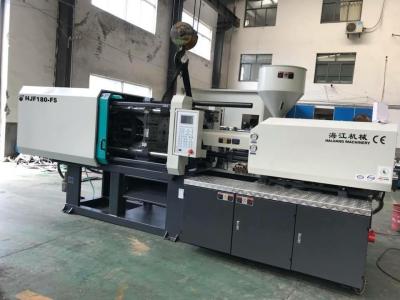 China Plunger Type Energy Saving Injection Molding Machine 200T Clamping Force for sale