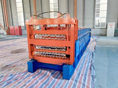 China rollo coloreado placa galvanizado tres cubiertas de la hoja de acero que forma la máquina en venta