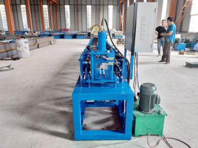 China el mejor perno prisionero de la quilla de la luz de la calidad y la hoja de acero coloreada pista ruedan formando la máquina en venta