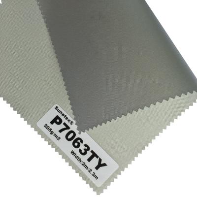 China Grado de capa de plata 4,5 de la tela de las persianas de ventana para las persianas de rodillo de Blockout en venta