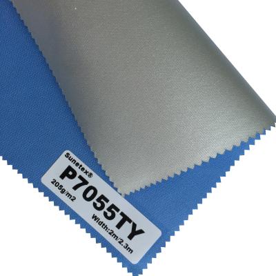 Chine 100% polyester noircissement de couleur solide volets roulants tissus pour volets de fenêtre à vendre