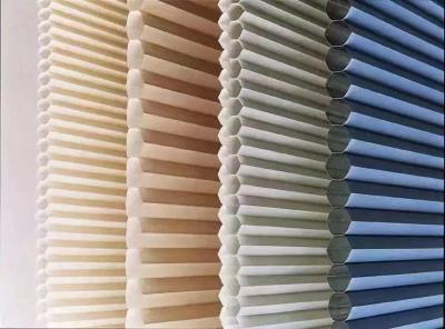 China 100% Polyester Horizontal Honeycomb Blinds Fabric Anti Electric Pollution Free for sale