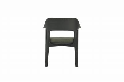 China Cadeiras de sala de jantar de couro sintético preto com moldura de madeira maciça à venda