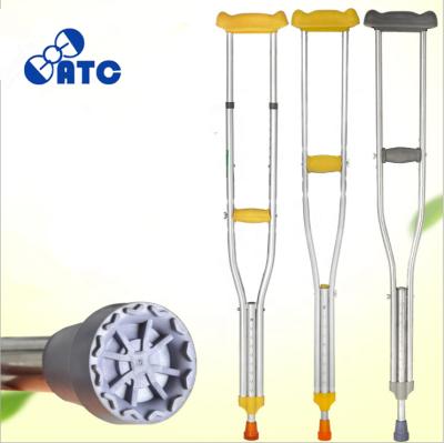 China Comfortable High Quality Armpit Crutches Adjustable Armpit Crutches For Sale The Comfortable Crutches à venda