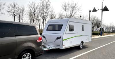 Chine Grand véhicule mobile RV Remorque de voyage Divertissement Couples Remorque de voyage à vendre