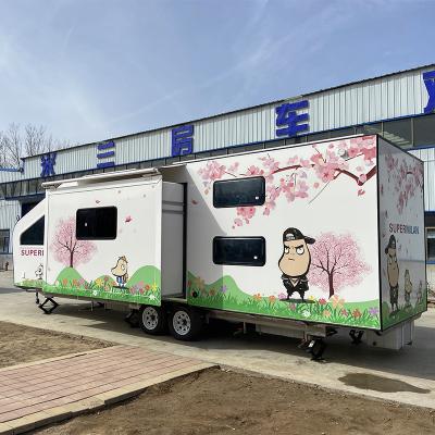 China Reboque do curso da caravana de 3 camas com corrediça para fora da caravana rv 3.5m-11m da cozinha à venda