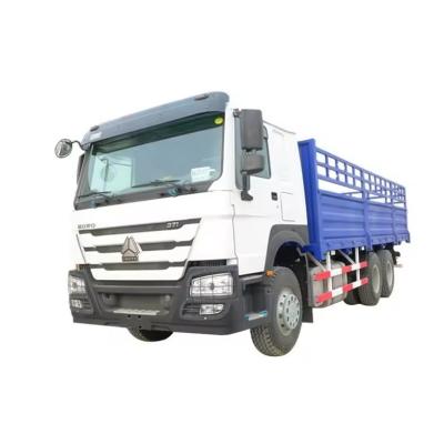 China Sinotruck Howo Fence Cargo Truck Side Wall Cargo Lorry Transportation Truck 6X4 Heavy Duty 380hp Stake en venta